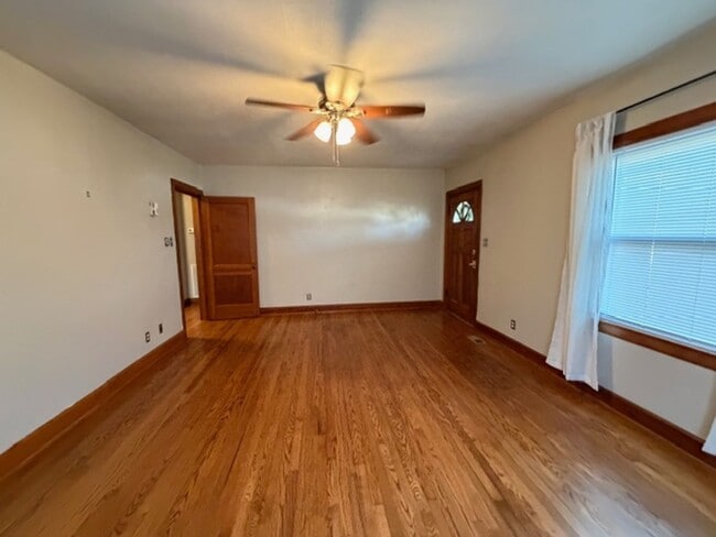 Foto del edificio - Charming 2 Bedroom 1 Bath house