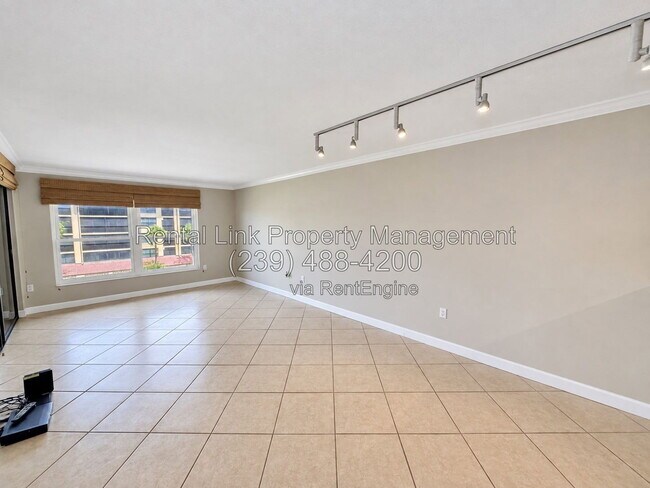 Foto del edificio - 8750 Midnight Pass Rd