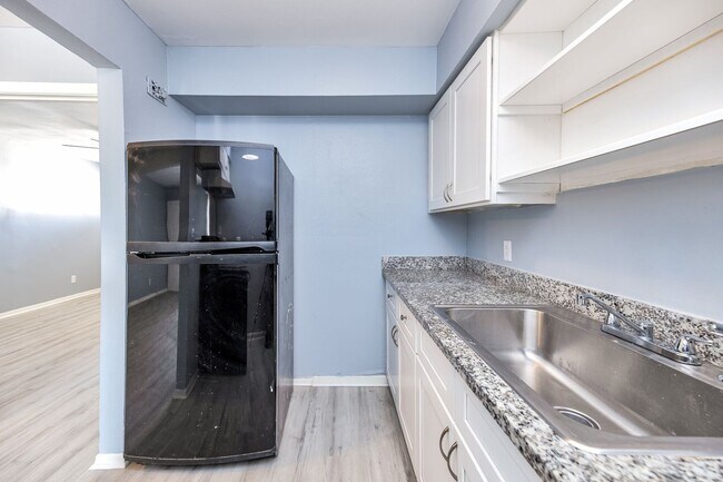 Building Photo - COMMING SOON!!!!*HOUSING WELCOME / SECTION 8 ACCEPTED