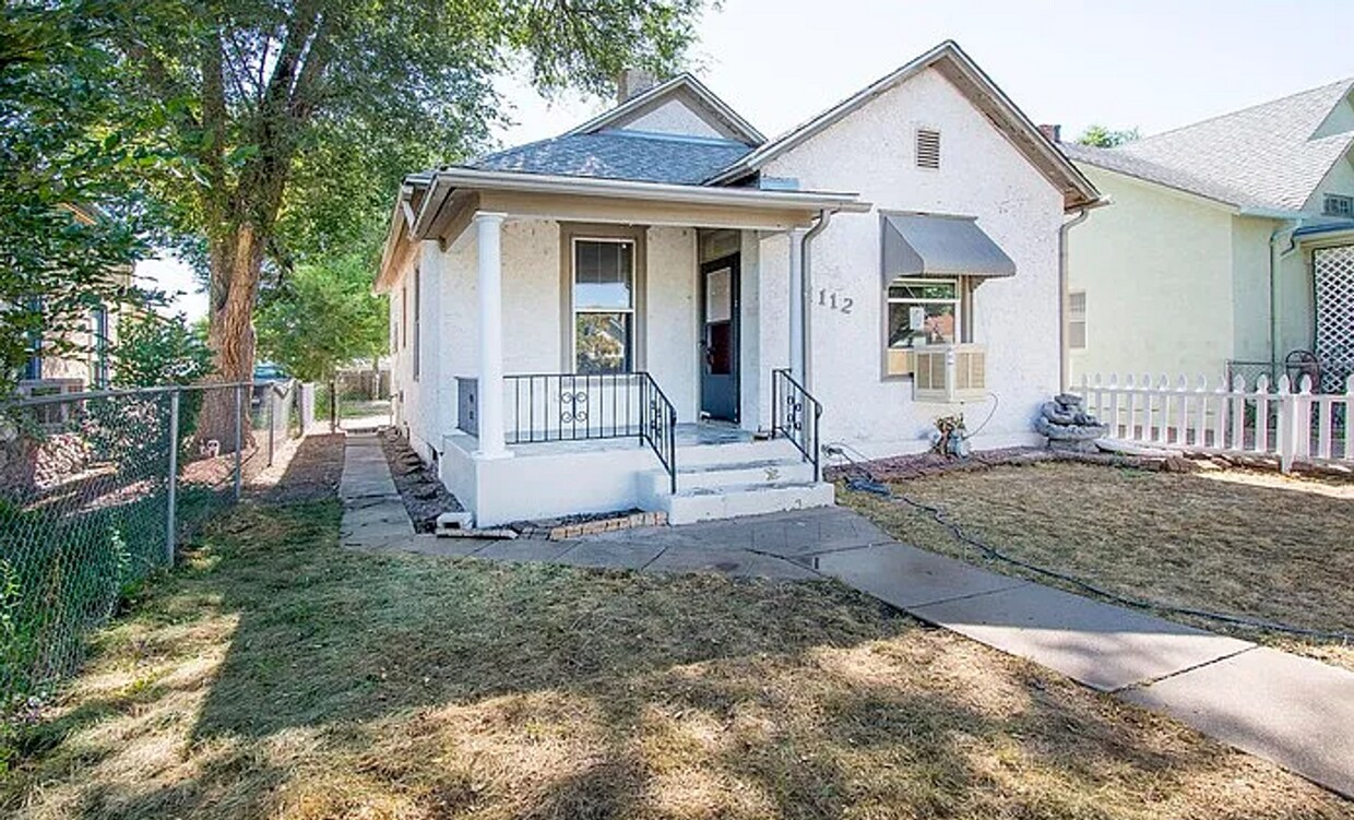 Primary Photo - 1112 E Routt Ave