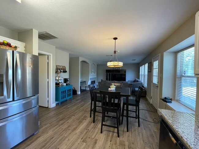 Building Photo - 10506 Tiger Way