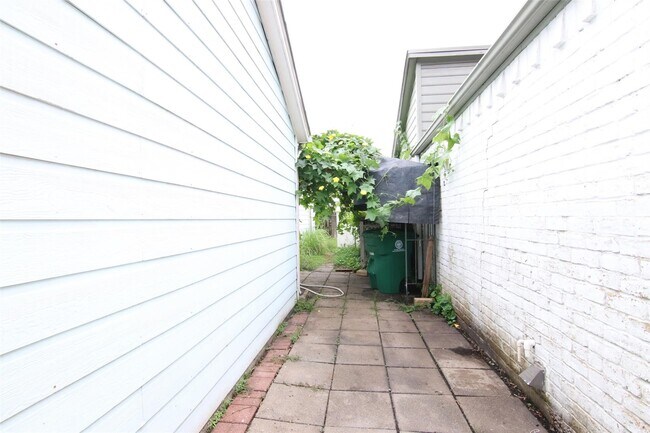 Foto del edificio - 4231 Yupon Ridge Dr