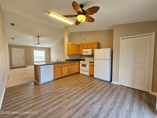 Foto del edificio - 857 Buchanan Ave SE