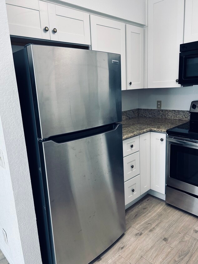 Primary Photo - 4070 Porte La Paz