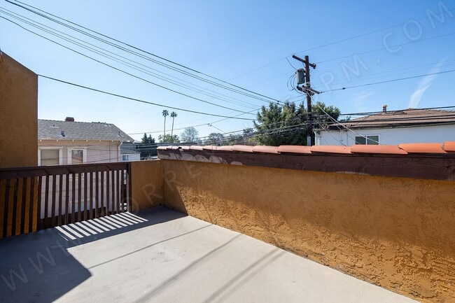 Building Photo - 2br/1.5ba Townhouse in North Park with Was...