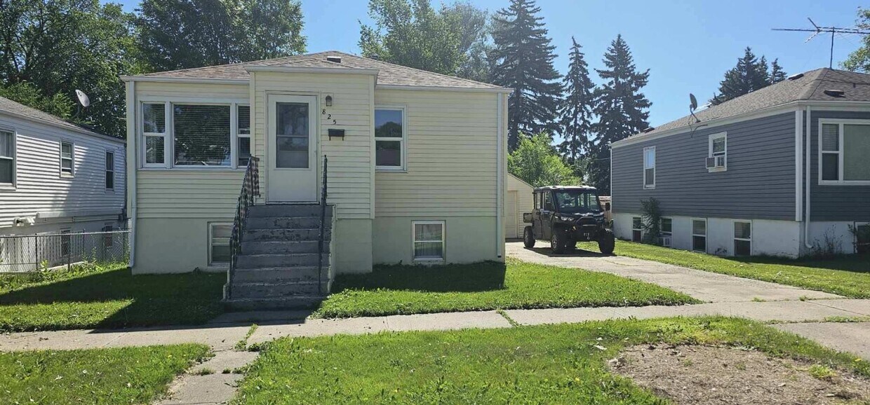 Foto principal - 825 N 16th St