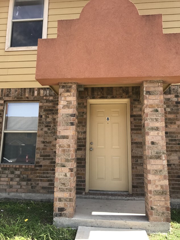 3210 Moorefield Rd Unit 14, Mission, TX 78573 Apartments in Mission