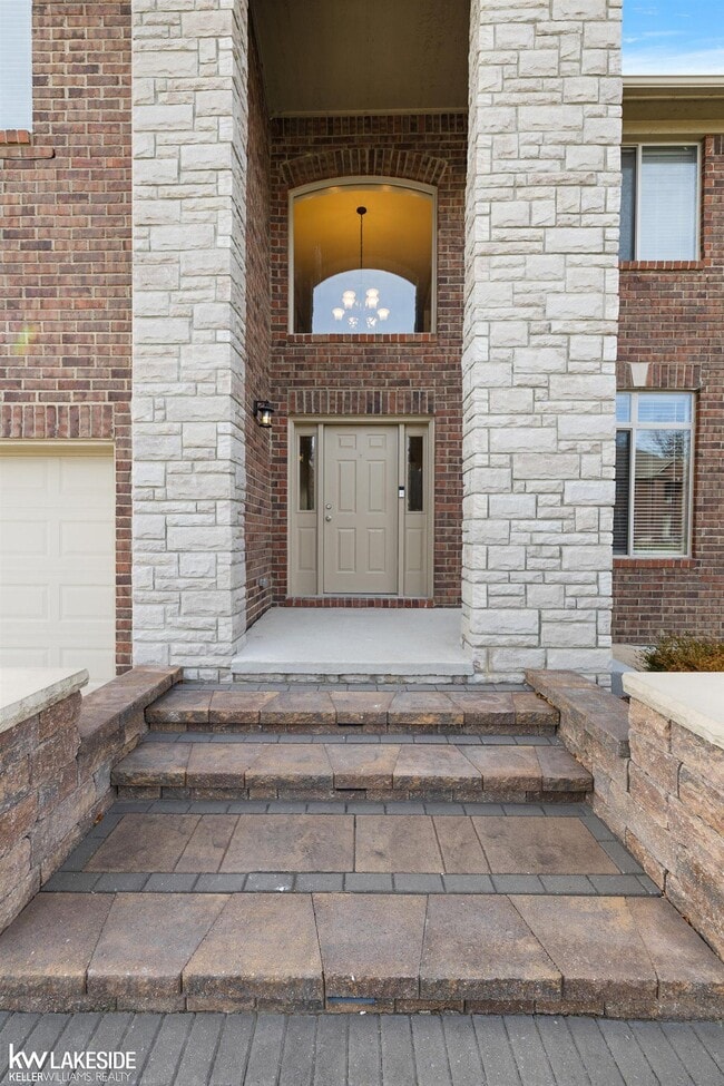 Building Photo - 46267 Terrace Dr