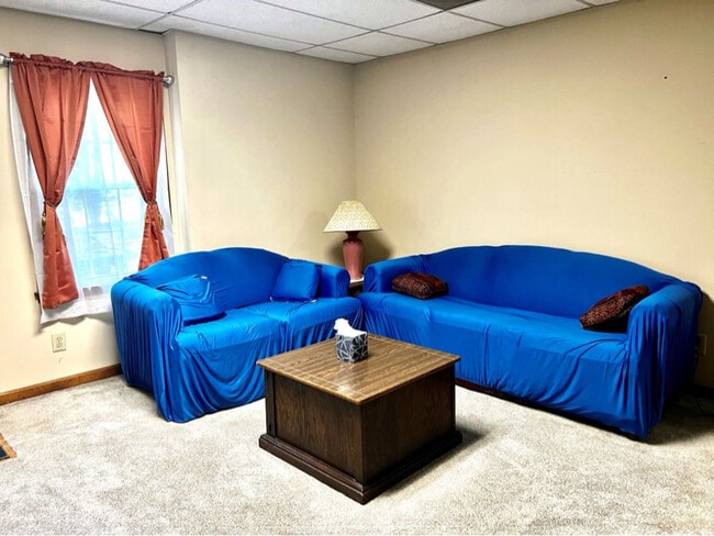 Foto del edificio - 1000 University Center Ln