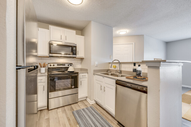 Foto del edificio - Hillside Place Apartments