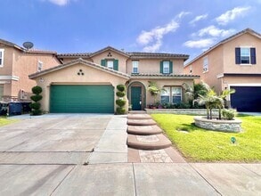 Building Photo - 567 Botan St