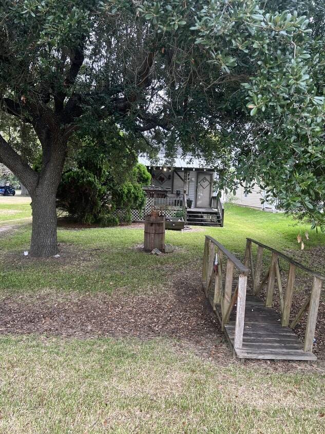 Photo - 605 Bay St N (Texas City, TX)