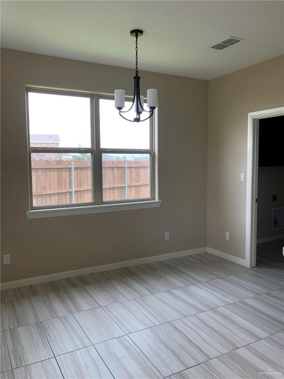 Foto del edificio - 5144 Lost Creek Ln