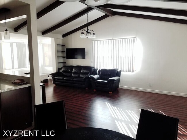 Foto del edificio - 10385-10389 W Olympic Blvd