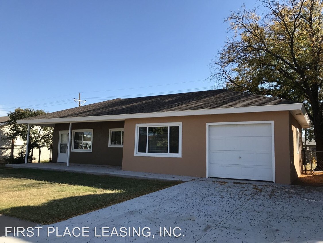 Foto principal - 3 br, 2 bath House - 129 Manson Dr.