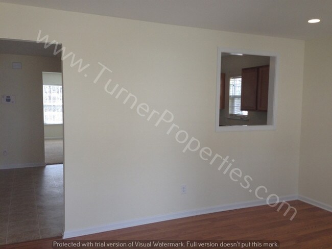 Building Photo - Neat 5 BR w/ Fenced Backyard in Lake Carolina