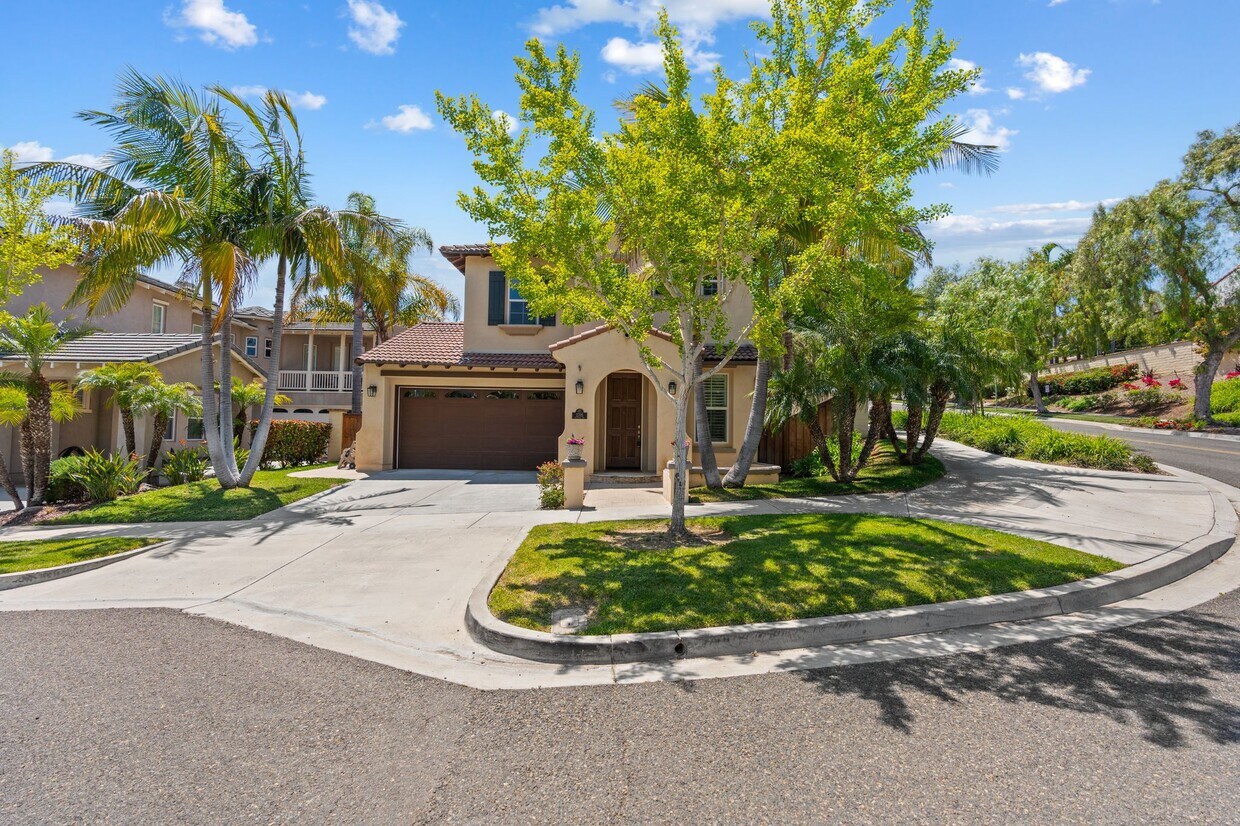 Foto principal - 2705 Plumeria Dr