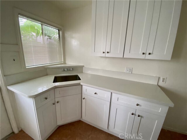 Building Photo - 5 E Linda Vista Ave