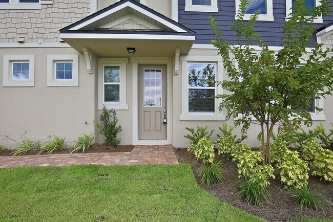 Foto del edificio - Beautifully Appointment 3/2 Modern Townhom...