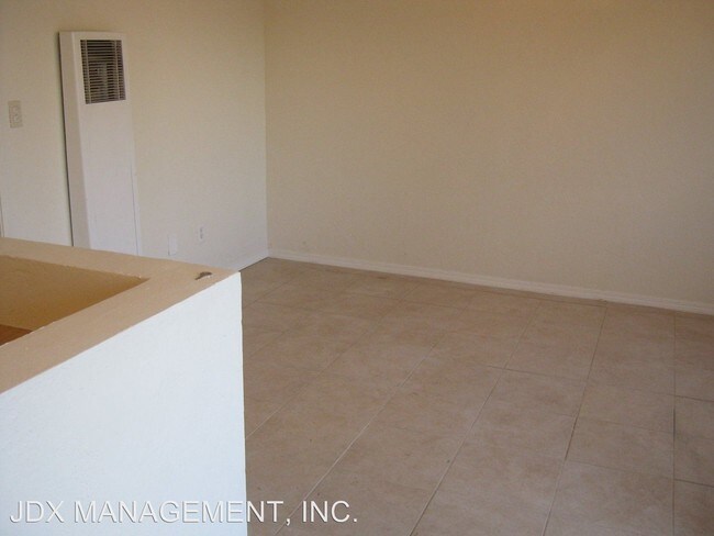 Foto del edificio - 3989-3991 Florence St