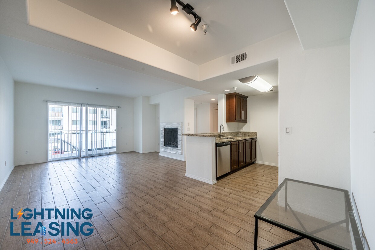 Foto principal - 11925-11923 Kling St