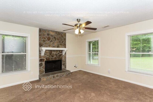 Building Photo - 100 Pepperwood Dr