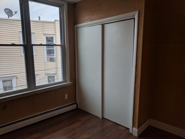 Foto del edificio - 3 bedroom 1 bath home for rent in Frankford