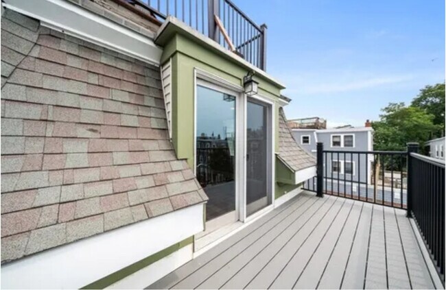 Foto del edificio - 779 E 6th St