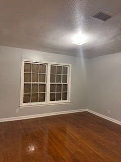 Foto del edificio - 5042 Ventura Ln