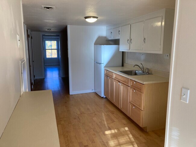 Kitchen to front - 620 Huron Ave