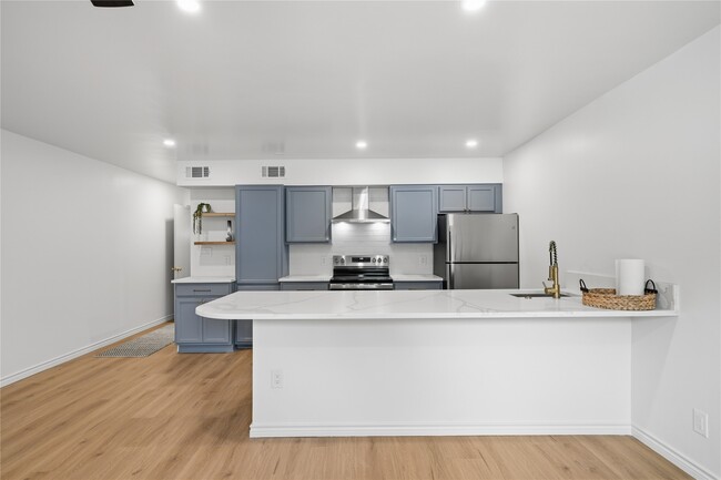 Building Photo - 1405 Shadowdale Dr