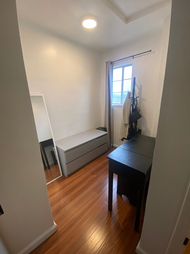 Foto del edificio - 247 Jordan St