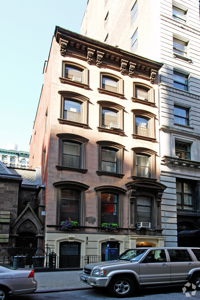 Building Photo - 20 W 26th St