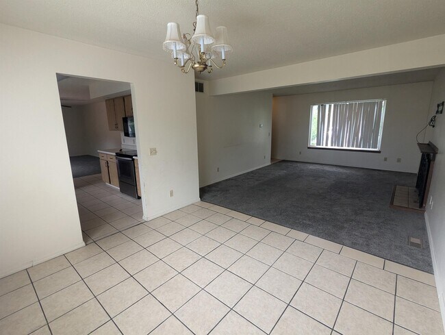 Foto del edificio - 2617 Rachel Rd