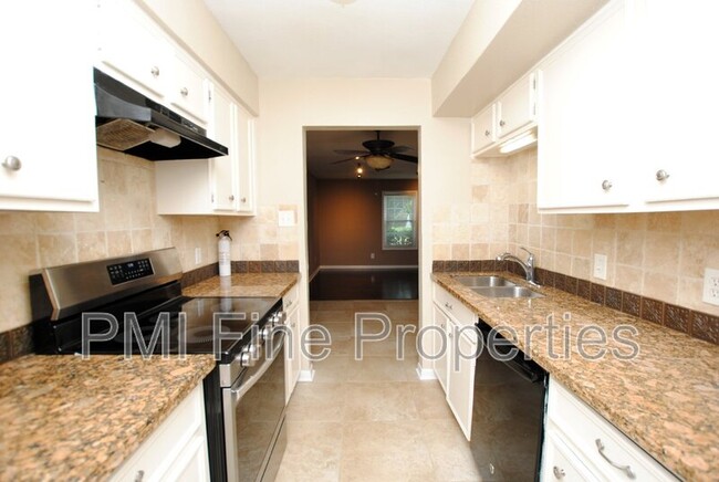 Building Photo - 7853 Fuqua St