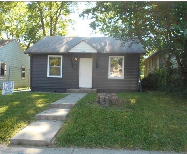 Building Photo - 2835 Adams St