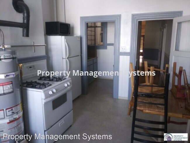 Building Photo - 2 br, 1.5 bath House - 4450 20th Street