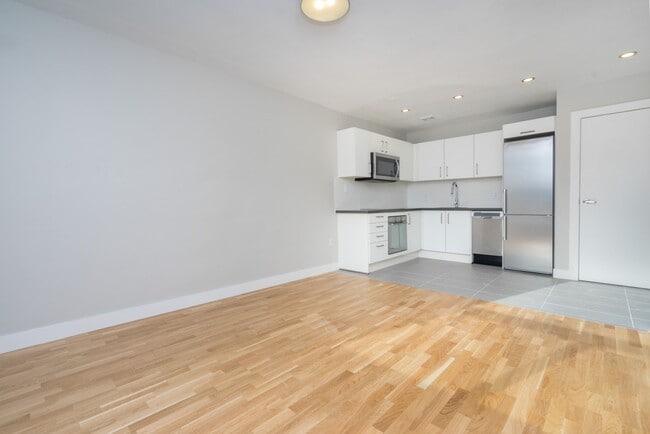 Building Photo - 25 Eccleston Dr