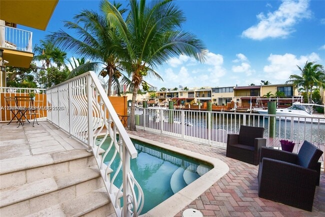 Foto del edificio - 3870 NE 168th St