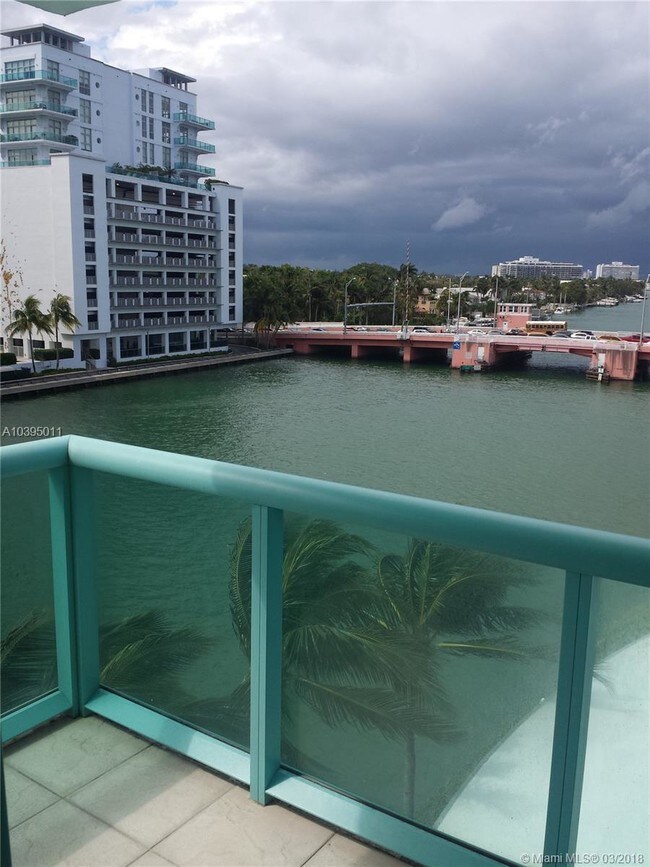 Foto del edificio - 6000 Indian Creek Dr