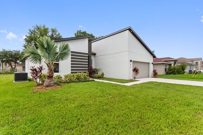 Building Photo - Deposit-Free! Modern, energy efficient hom...