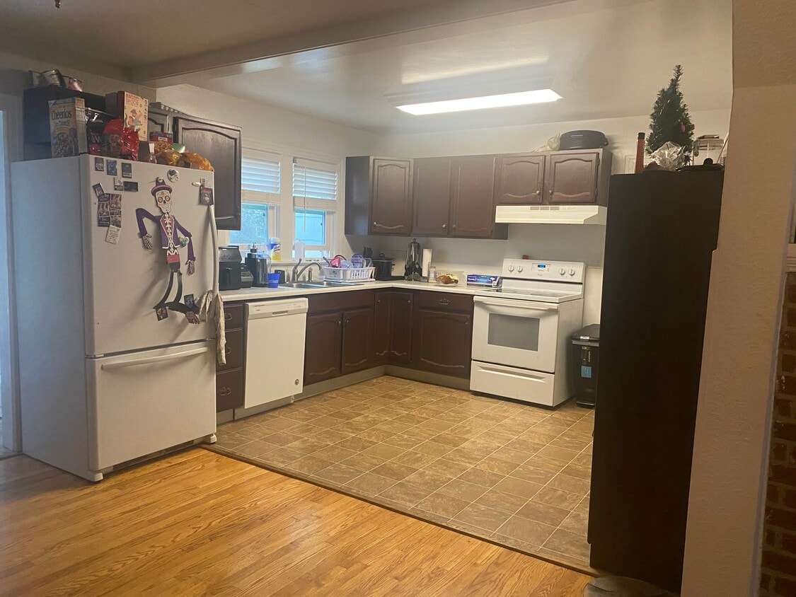 Foto principal - 3523 Wellington St