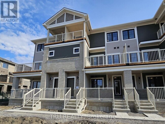 Building Photo - 19 Pyrite Private