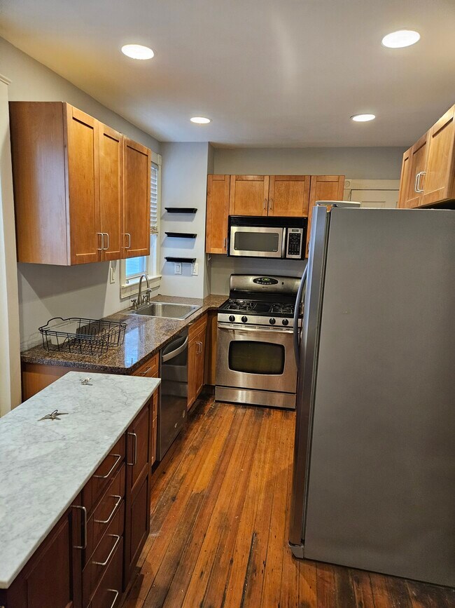 Kitchen - 775 Columbia Rd