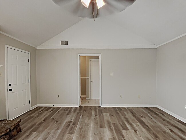 Foto del edificio - 8401 Southernwood Cove