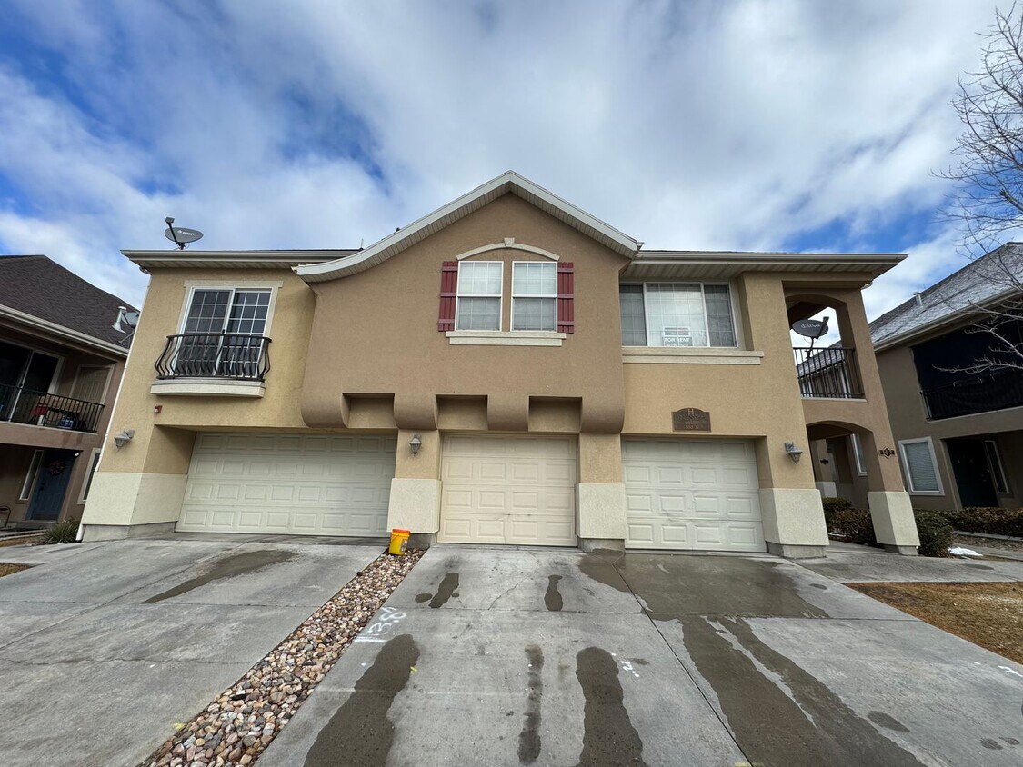 Foto principal - Great 2 bed, 2 bath town home in Lehi