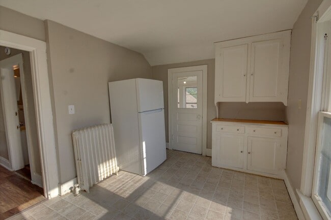 Building Photo - SL LAF1806