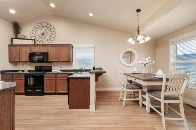 Building Photo - 5 bedroom in Laurel MT 59044