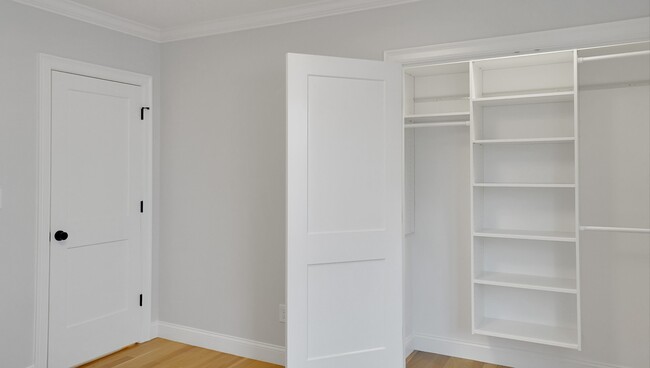Closet in one of the bedrooms - 70 Oxford St