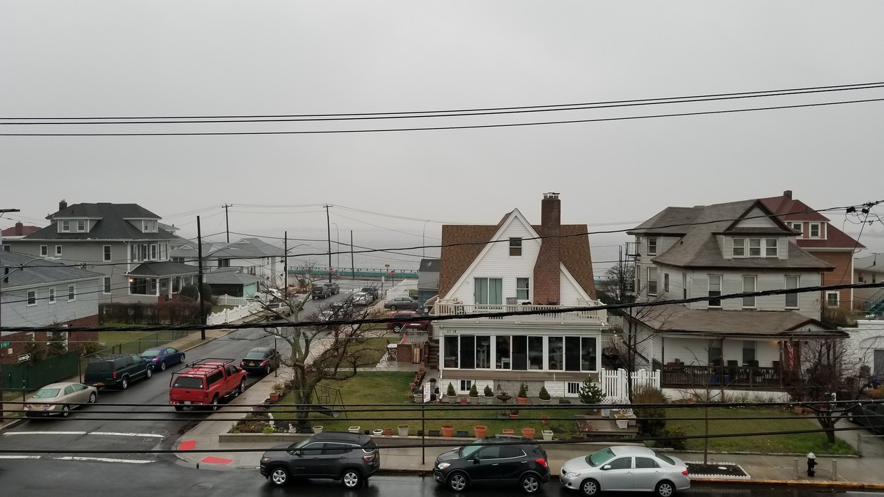 Primary Photo - 117-17 Newport Ave